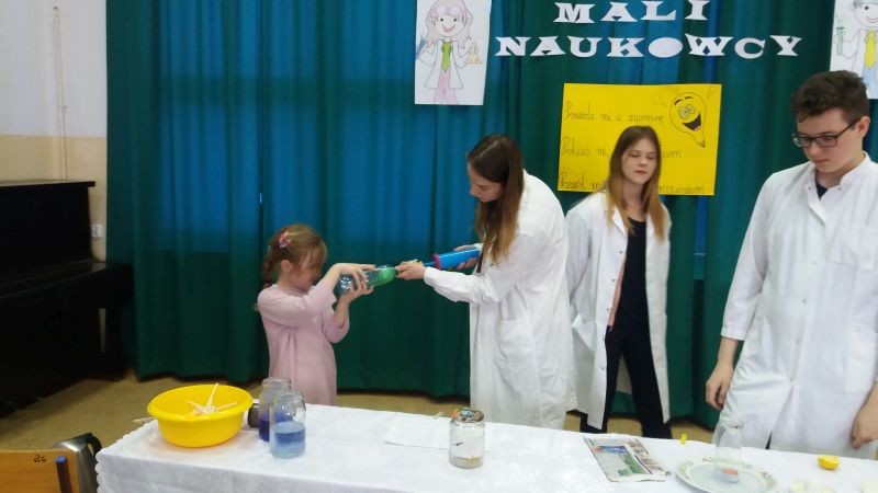 Mali Naukowcy w Publicznym Gimnazjum w Kamieniu Pomorskim