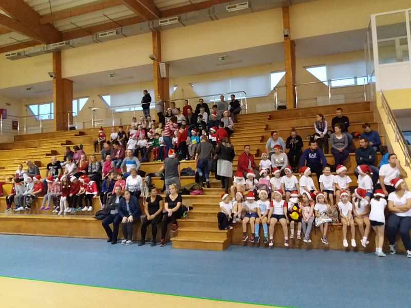 XV Rodzinny Turniej Mikołajkowy Gier i Zabaw dla klas 1-3